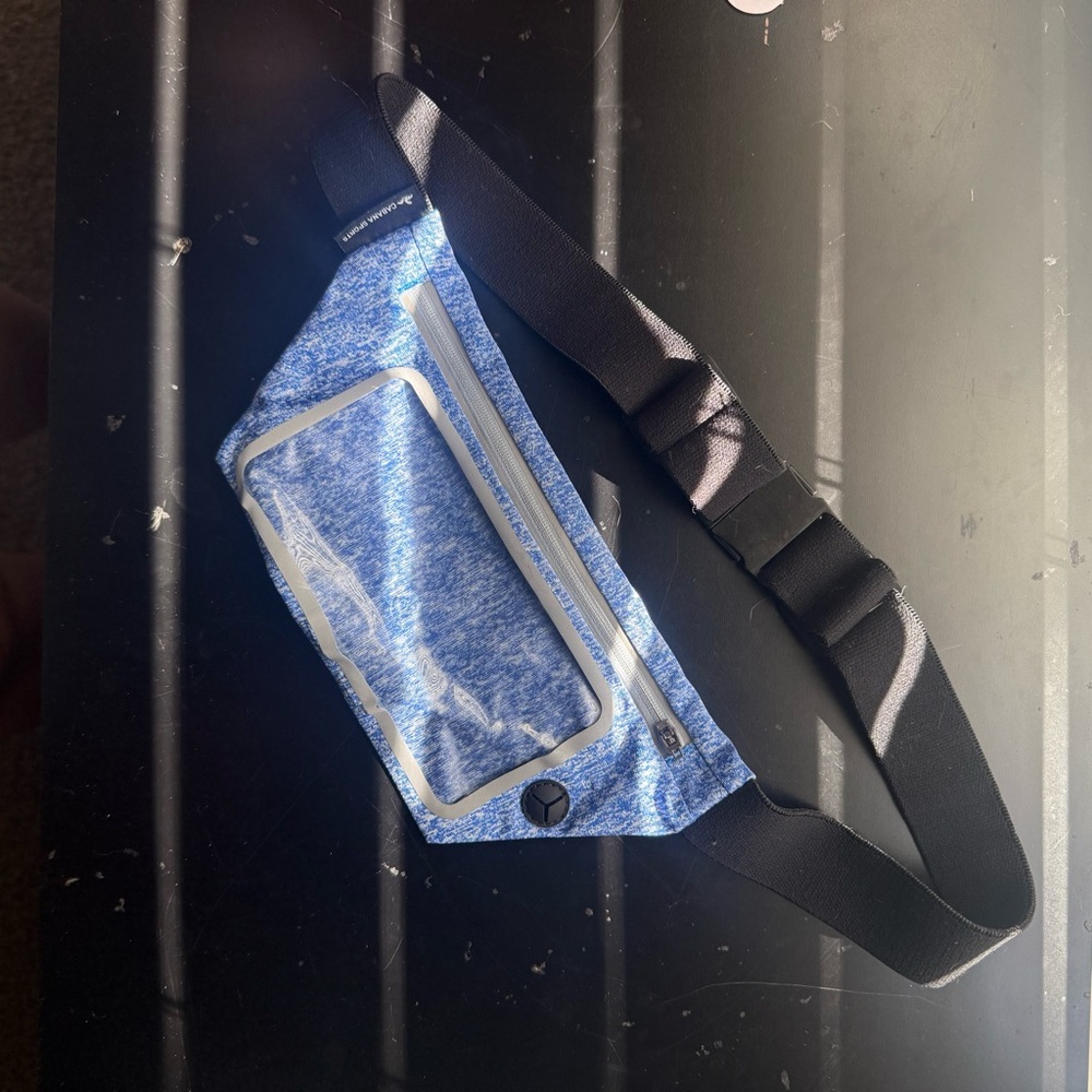 Elegant Blue and Black Key Holder